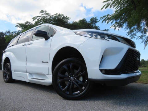 2023 Toyota Sienna XSE 7-Passenger