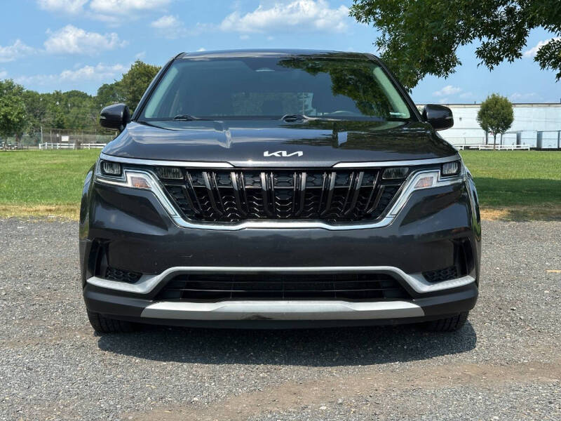 2022 Kia Carnival LX