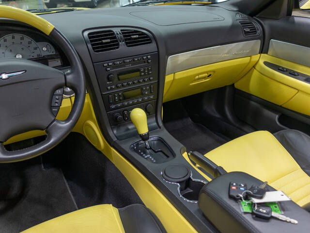 2002 Ford Thunderbird Deluxe