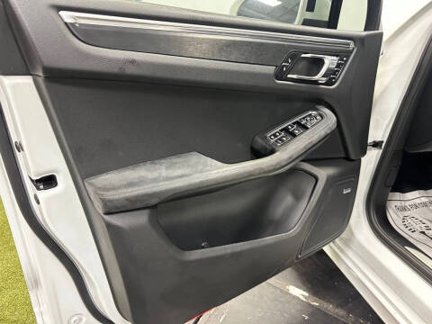 2018 Porsche Macan GTS