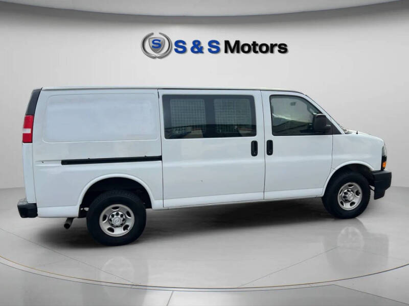 2018 Chevrolet Express 2500