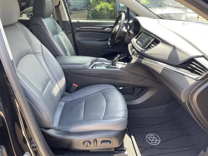 2021 Buick Enclave Essence