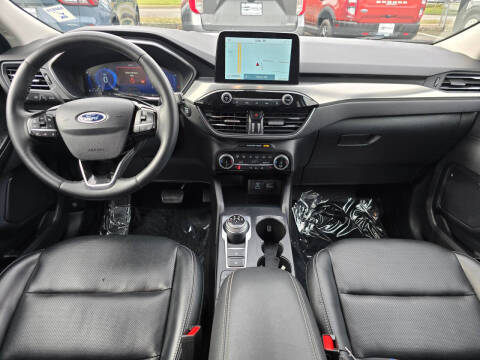 2022 Ford Escape Titanium