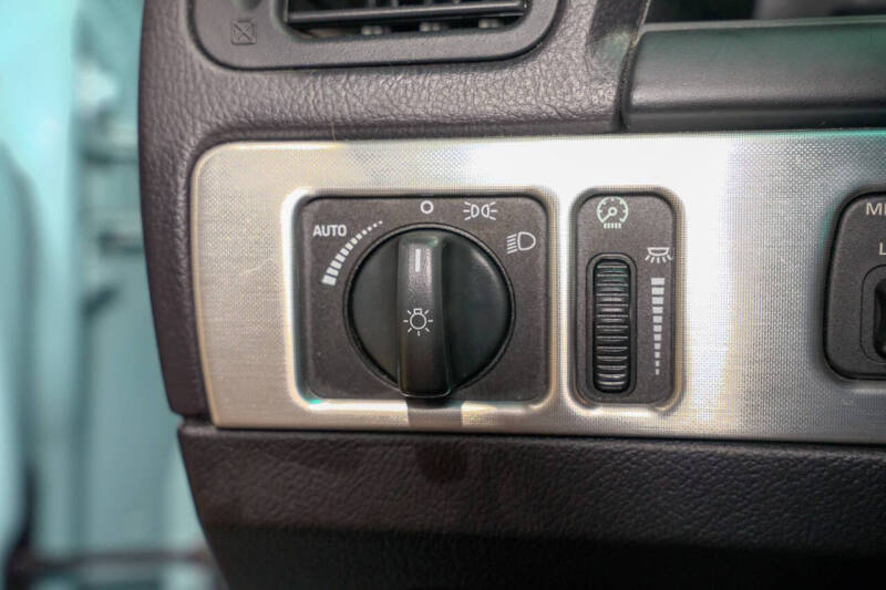 2003 Ford Thunderbird Deluxe