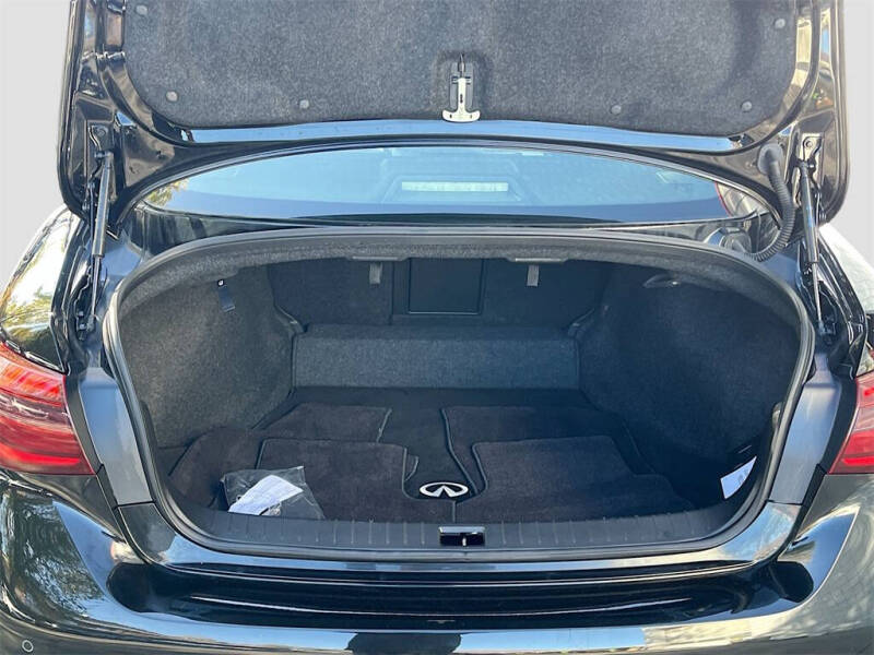 2023 Infiniti Q50 Luxe