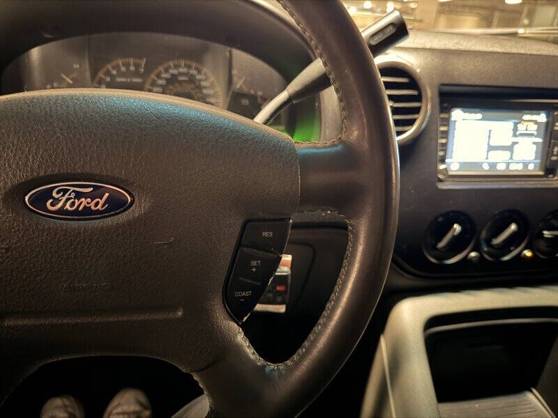 2003 Ford Expedition XLT