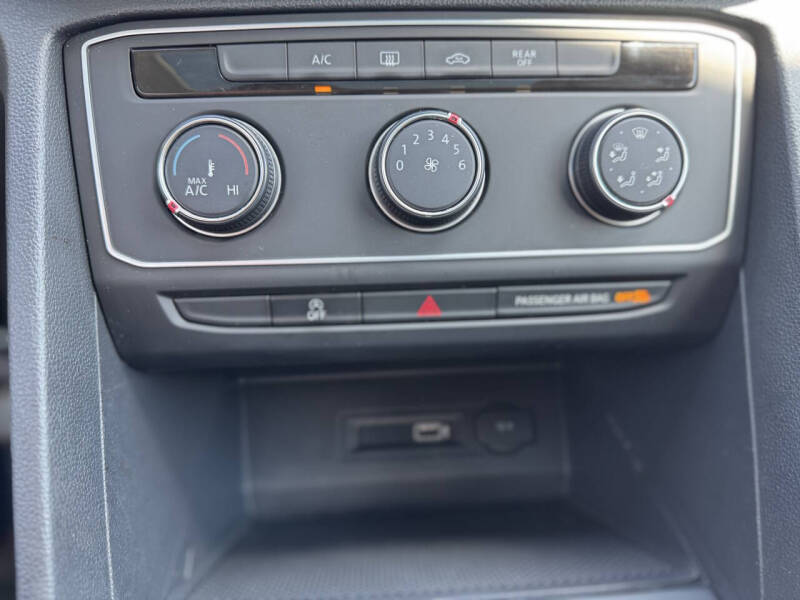 2018 Volkswagen Atlas V6 Launch Edition