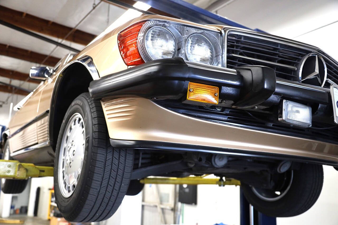 1986 Mercedes-Benz 560-Class for sale at DE AUTOS INC in San Juan Capistrano, CA