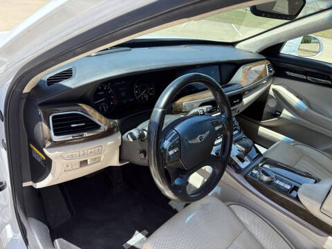 2017 Genesis G90