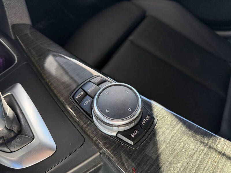 2017 BMW 3 Series 330i