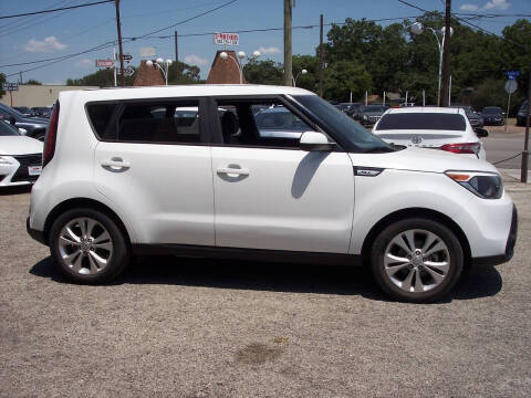 2016 Kia Soul +