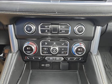 2024 GMC Yukon XL SLT