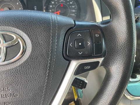 2015 Toyota Sienna LE 8-Passenger