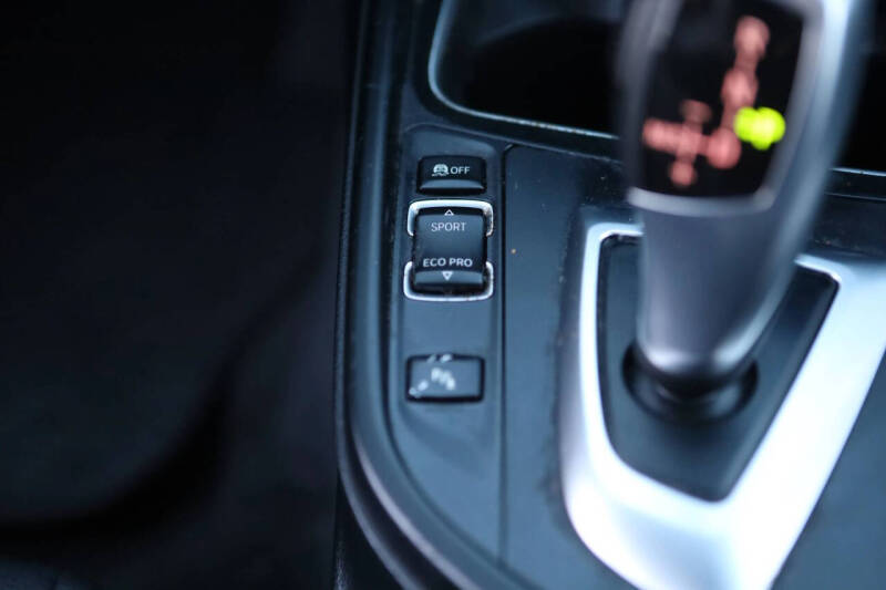 2016 BMW 3 Series 320i xDrive