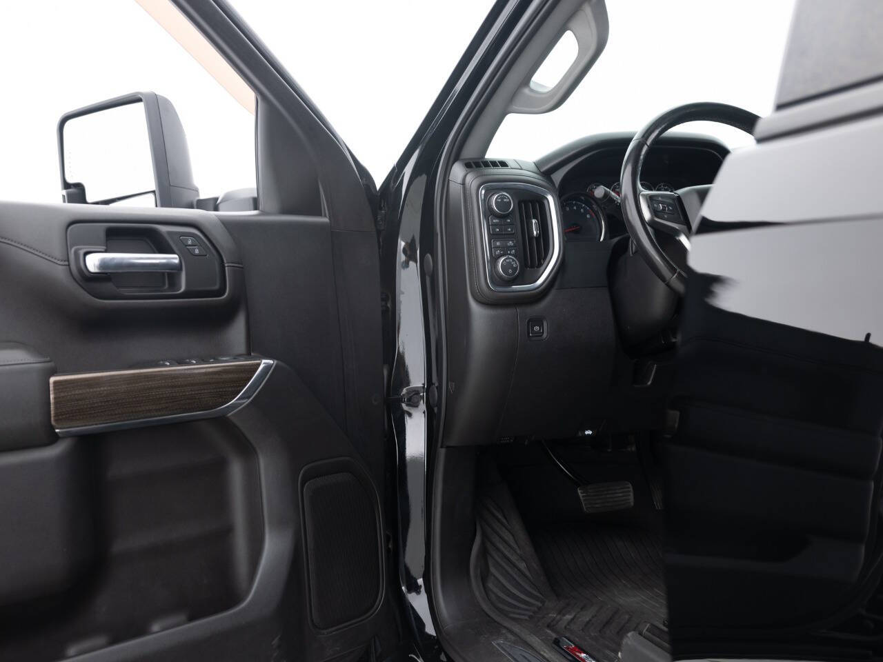 Used Car 2020 Chevrolet Silverado 1500  Lt Trail Boss 4x4 4dr Crew Cab 5.8 Ft. Sb For Sale Under $40,000 In Coal City, Illinois