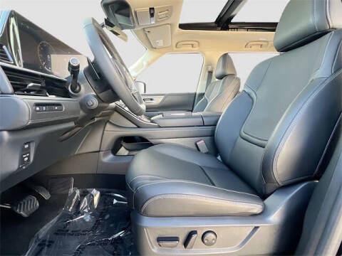 2025 Infiniti QX80 Pure