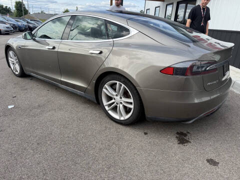 2015 Tesla Model S 70D
