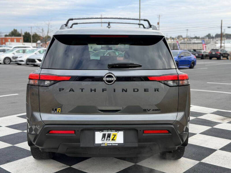 2022 Nissan Pathfinder SV