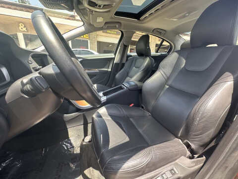 2016 Volvo S60 T5 Drive-E Inscription Platinum