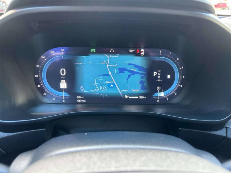 2024 Volvo XC40 B5 Plus Dark Theme