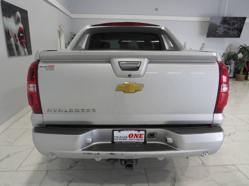 2013 Chevrolet Avalanche LS Black Diamond