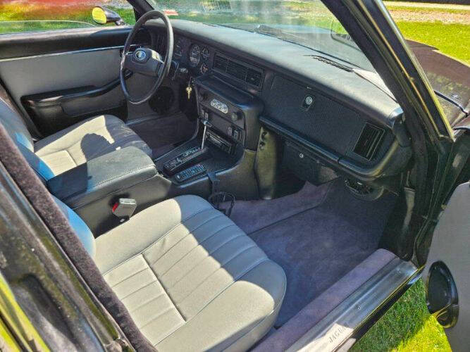 1983 Jaguar XJ6