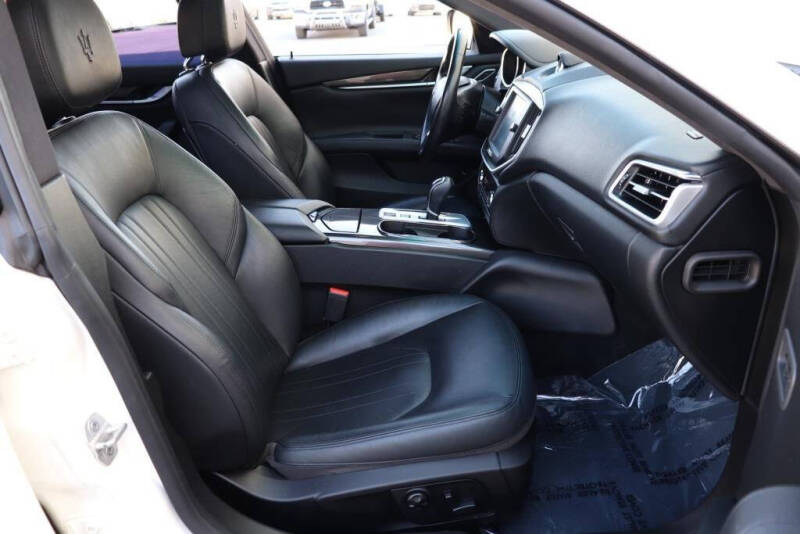 2016 Maserati Ghibli