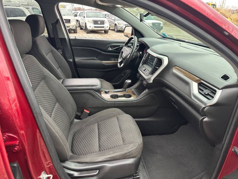 2017 GMC Acadia SLE-2