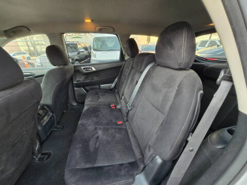 2015 Nissan Pathfinder SV