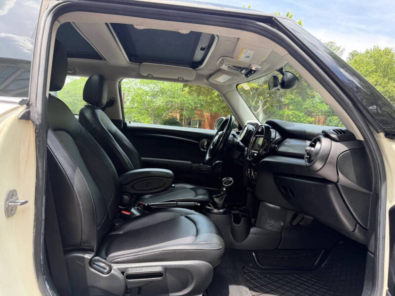 2017 MINI Hardtop 2 Door Cooper