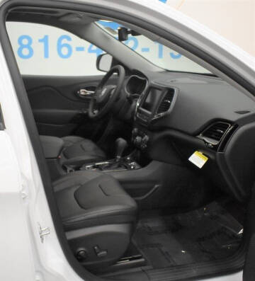 2023 Jeep Cherokee Altitude Lux