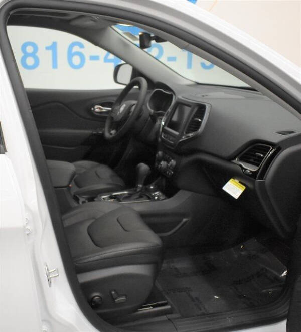 2023 Jeep Cherokee Altitude Lux