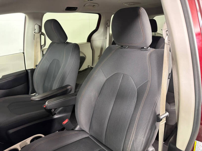 2019 Chrysler Pacifica LX