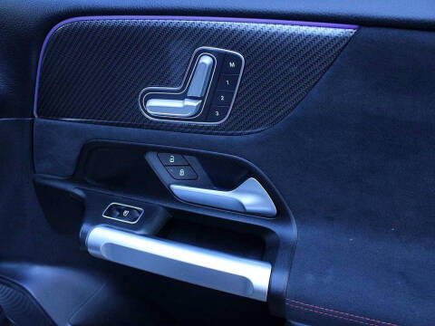 2021 Mercedes-Benz GLB GLB 250