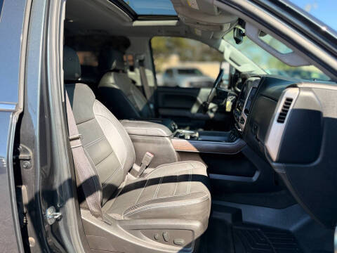 2017 GMC Sierra 3500HD Denali