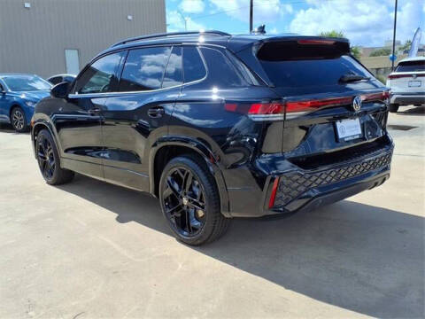 2025 Volkswagen Tiguan SE R-Line Black