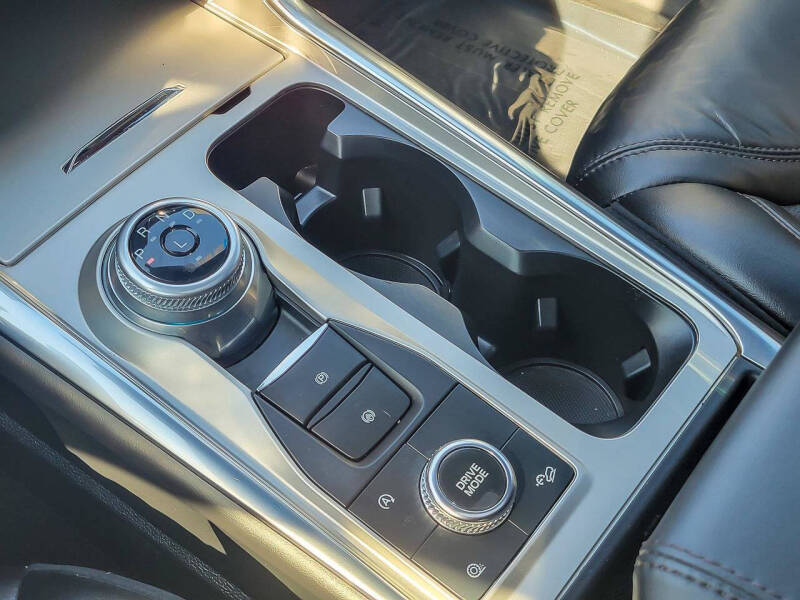 2023 Ford Explorer Platinum