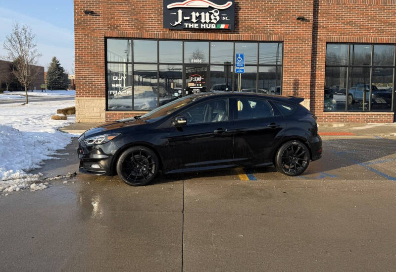 2017 Ford Focus ST's photo
