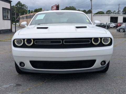 2017 Dodge Challenger SXT
