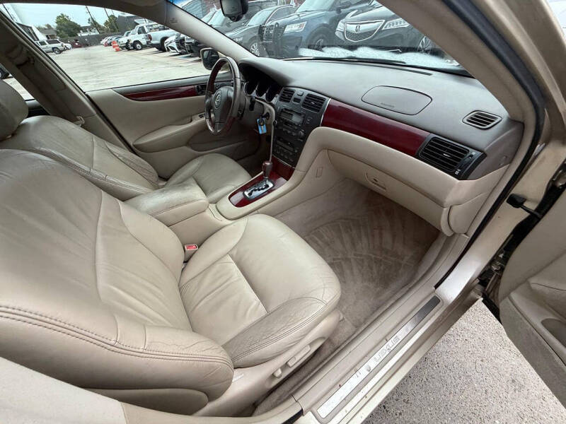2002 Lexus ES 300