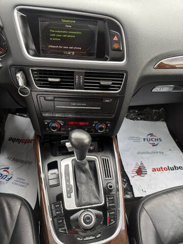 2011 Audi Q5 2.0T quattro Premium Plus