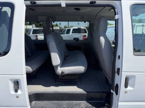 2009 Ford E-Series E-350 SD XLT