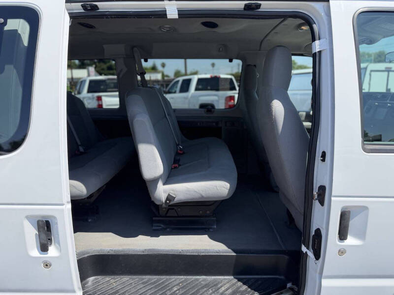 2009 Ford E-Series E-350 SD XLT
