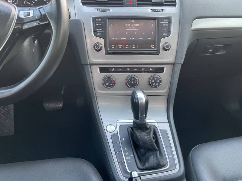 2016 Volkswagen Golf SportWagen TSI SE