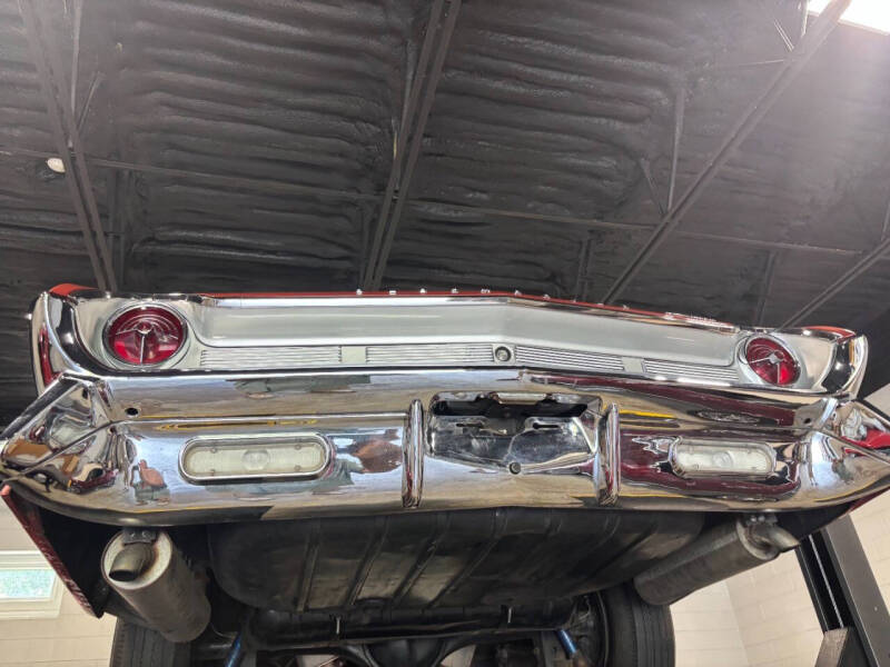 1961 Oldsmobile Starfire