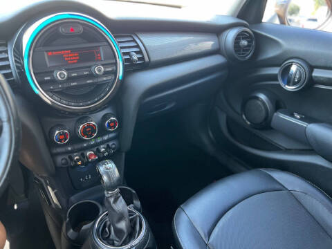 2015 MINI Hardtop 4 Door Cooper