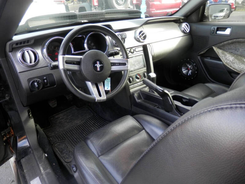 2006 Ford Mustang V6 Deluxe