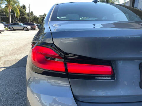 2022 BMW 5 Series 530i