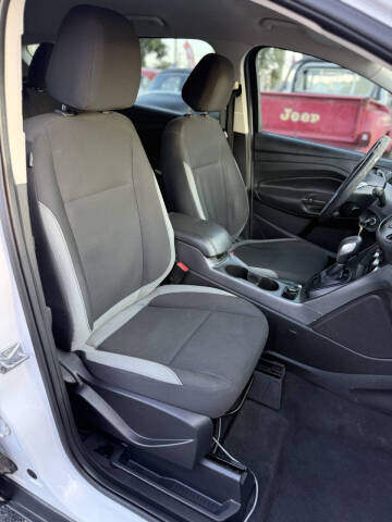 2014 Ford Escape S