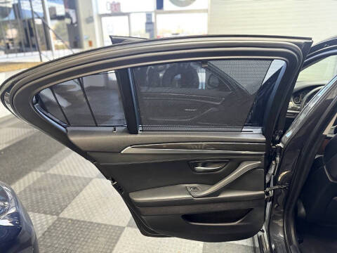 2011 BMW 5 Series 550i